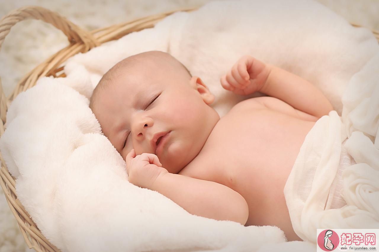 宝宝睡觉左右摇晃脑袋怎么办   为什么宝宝的头总是左摇右晃