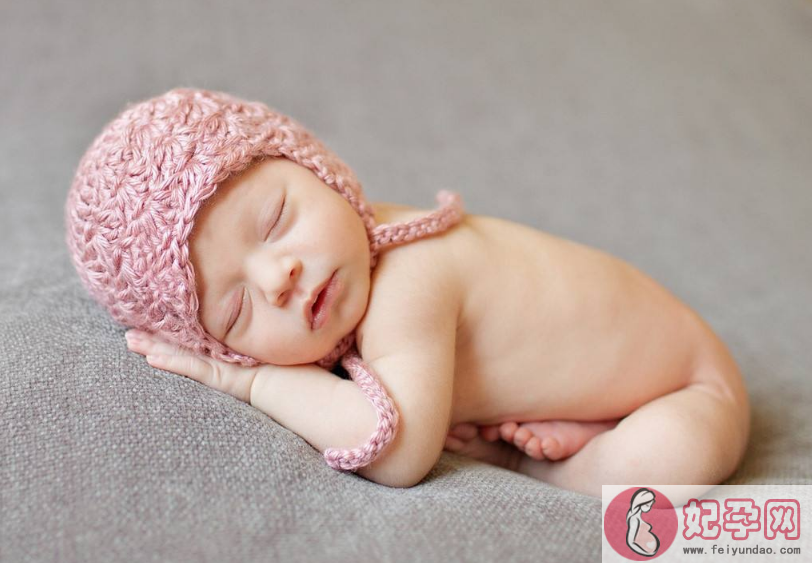 孩子睡觉手脚经常抖动怎么回事  宝宝睡姿对身体有什么影响