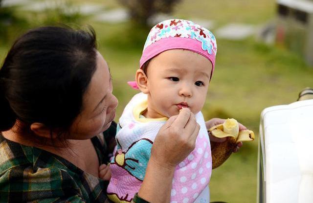 姥姥带娃成主力军?几种情况姥姥带娃容易遭人嫌